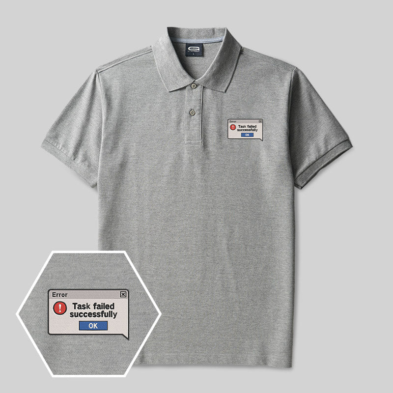 Poloshirt mit „Task Failed Successfully“ Geek-Stickerei