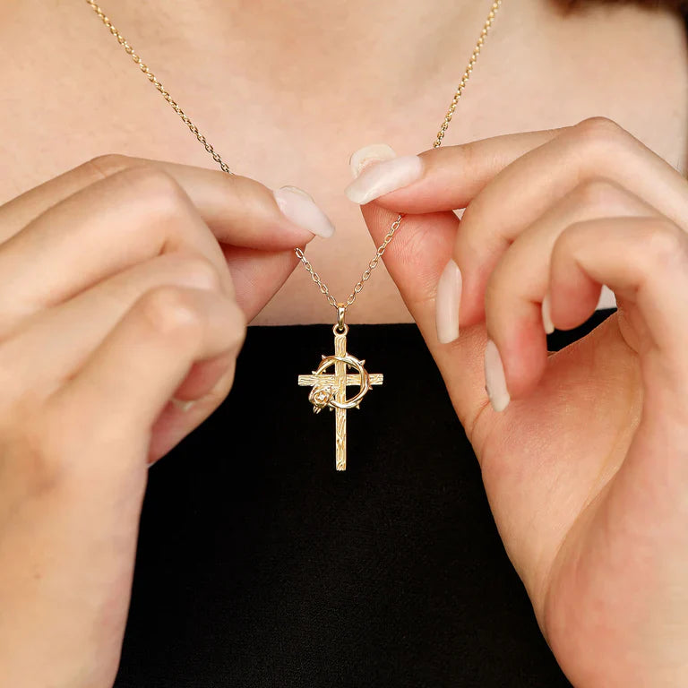 Collier avec pendentif Croix Rose Épineuse