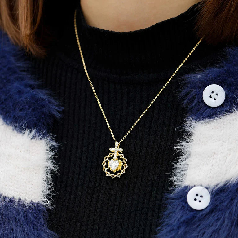 Le Collier Pendentif Cœur Sacré