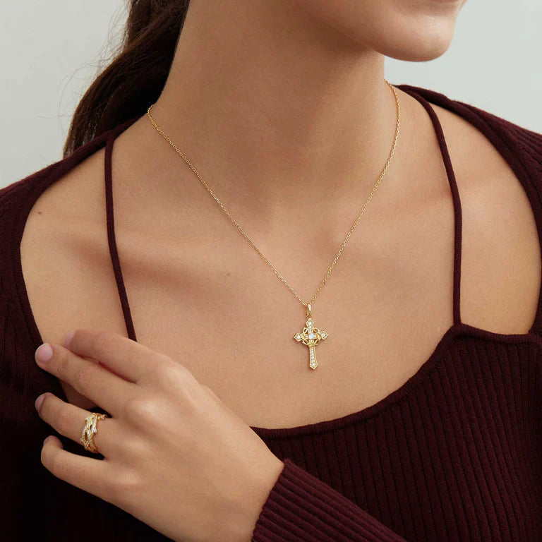 Collier croix et couronne d'épines