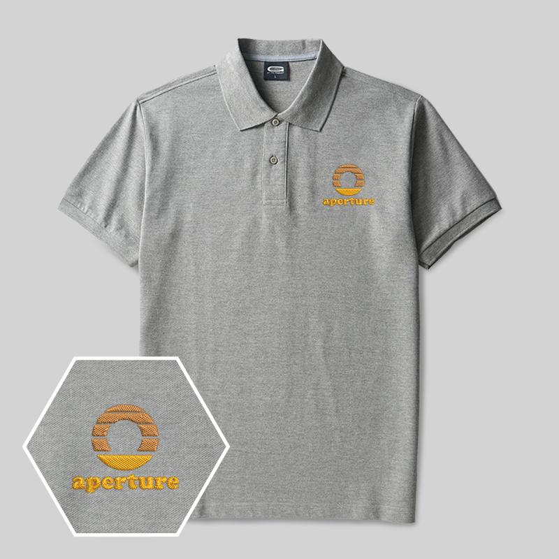 Polo brodé Aperture Geek