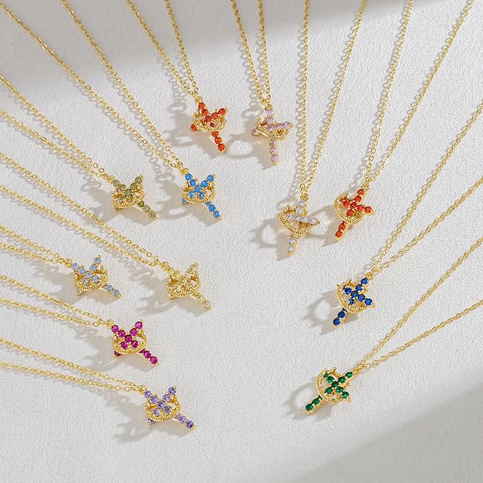 Le collier croix et couronne éternel