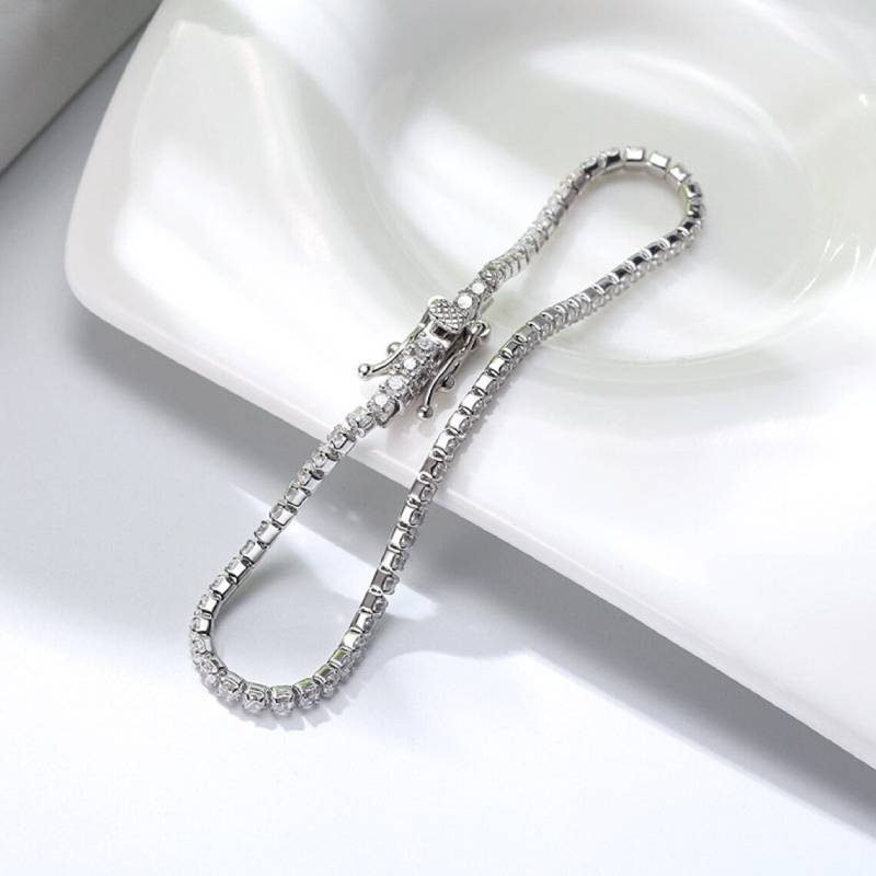 Klassisches Tennisarmband