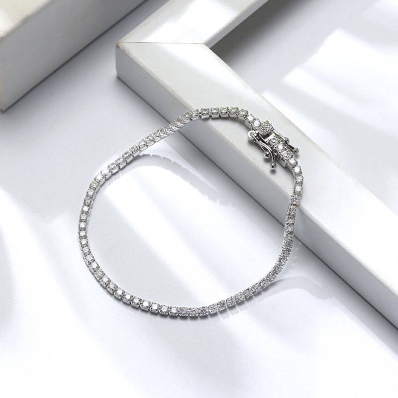 Klassisches Tennisarmband
