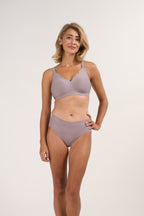 Seamless Full Coverage Scalloped Wireless Jelly Bra