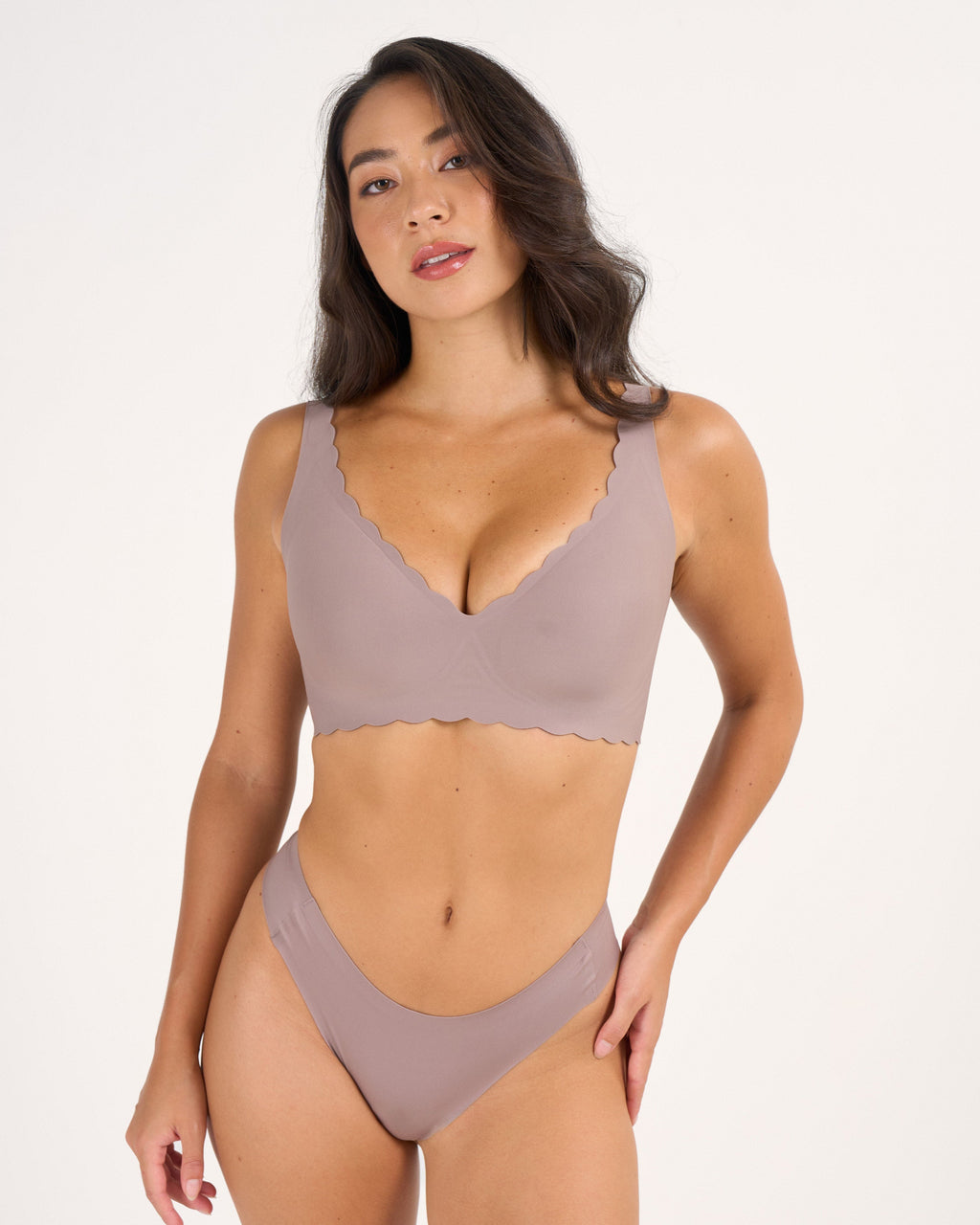 Scalloped Deep V Push-Up Seamless Wireless Jelly Bra