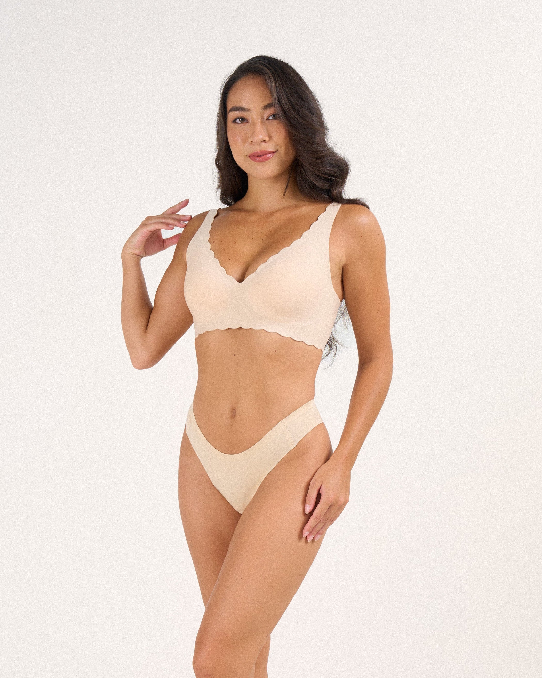 Scalloped Deep V Push-Up Seamless Wireless Jelly Bra