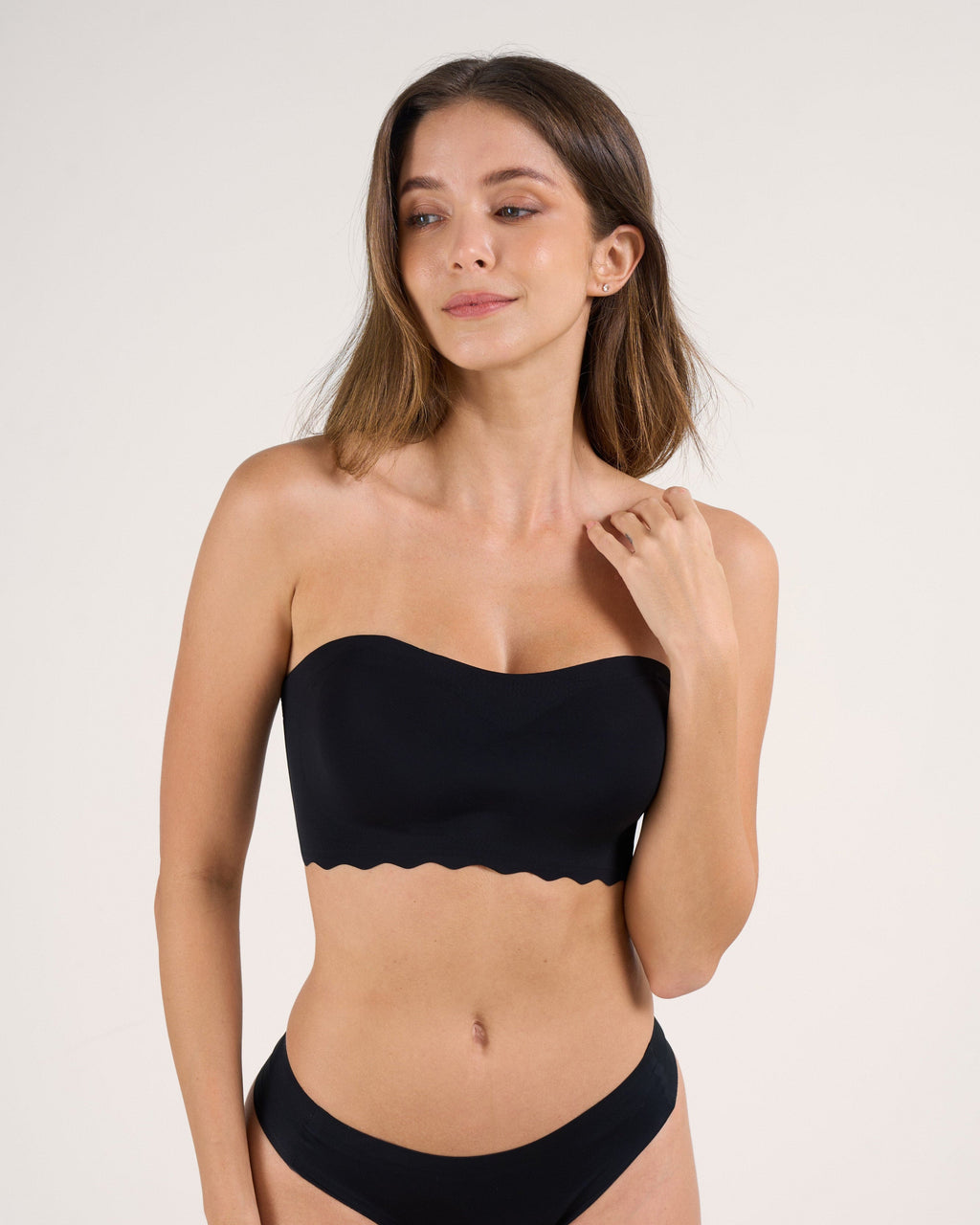 Scalloped Strapless Invisible Push Up Jelly Bra