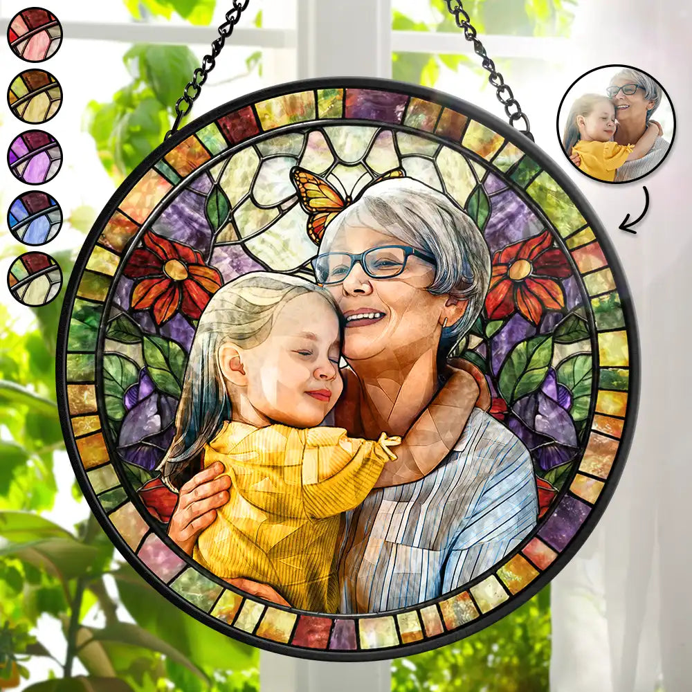Benutzerdefiniertes Foto Buntglas Porträt Mama Oma Eltern Familie – Personalisierter Buntglas Fensterhänger Sonnenfänger
