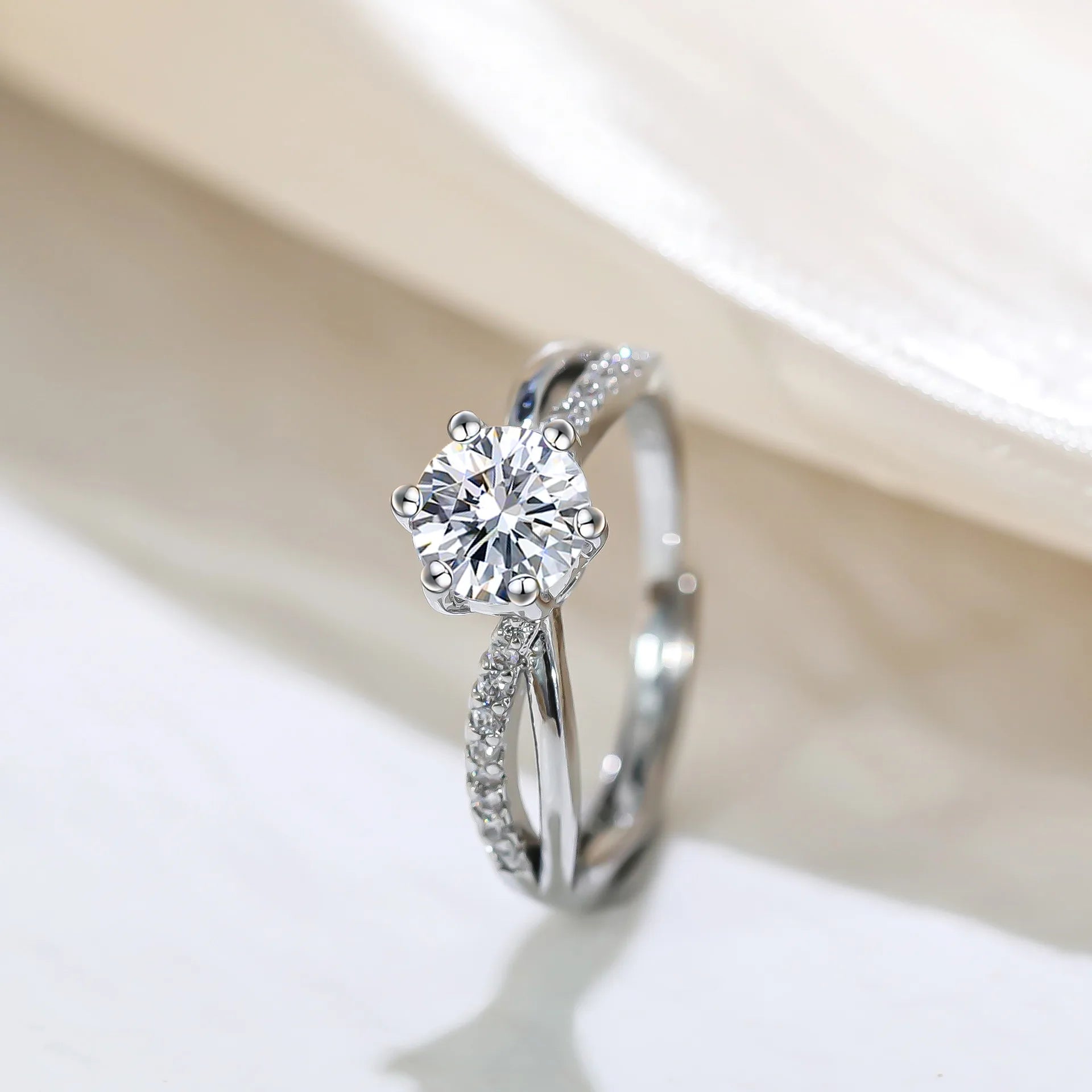 Bague de promesse entrelacée