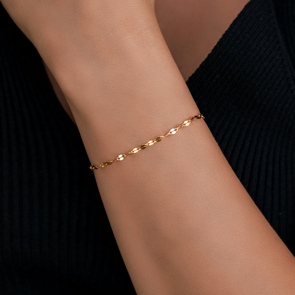 Blütenarmband