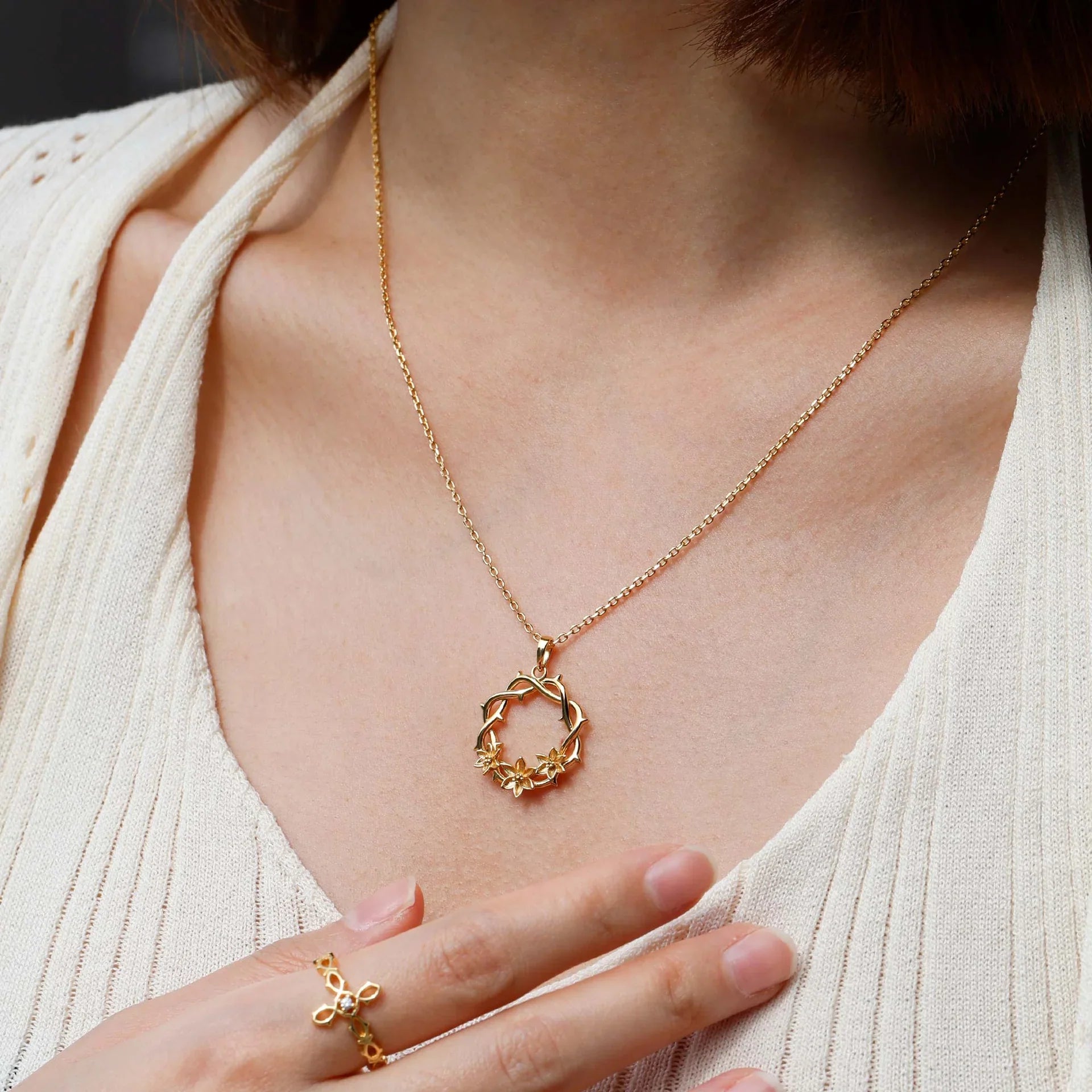 Collier floral épines du Christ