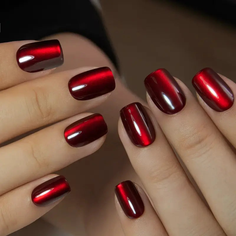30-teilige Press-On-Nägel in Rouge-Glanz – Kurze, natürliche Alltagsmaniküre