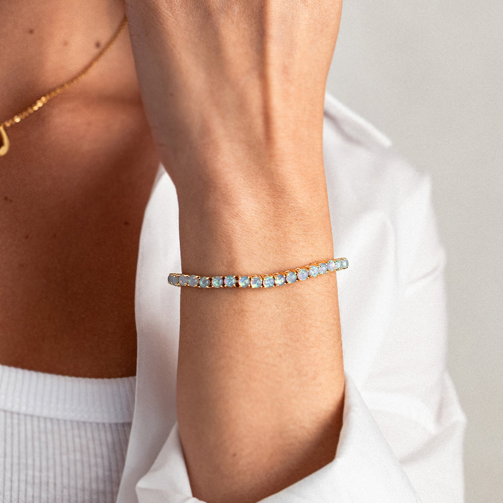 Tennisarmband mit blauem Opal