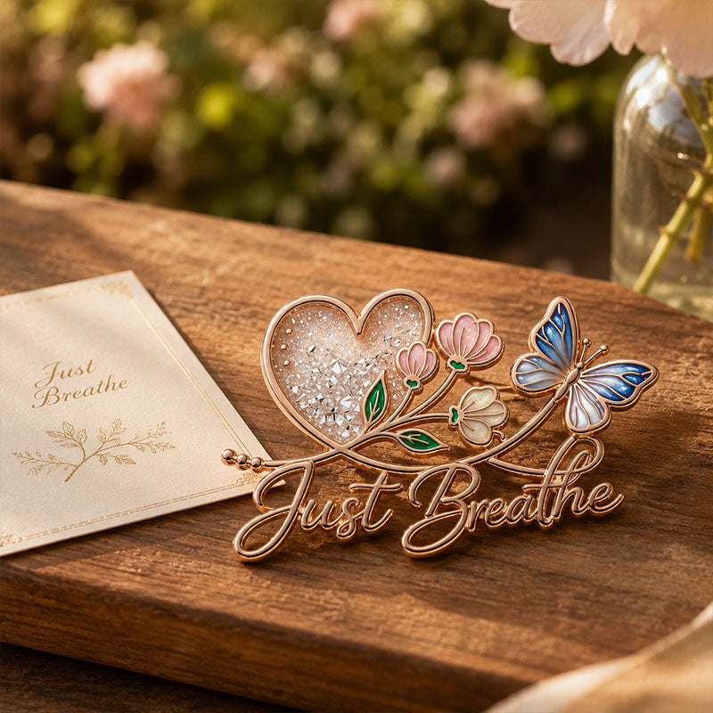 Broche 3D en émail « Just Breathe » Fleur et papillon Cœur