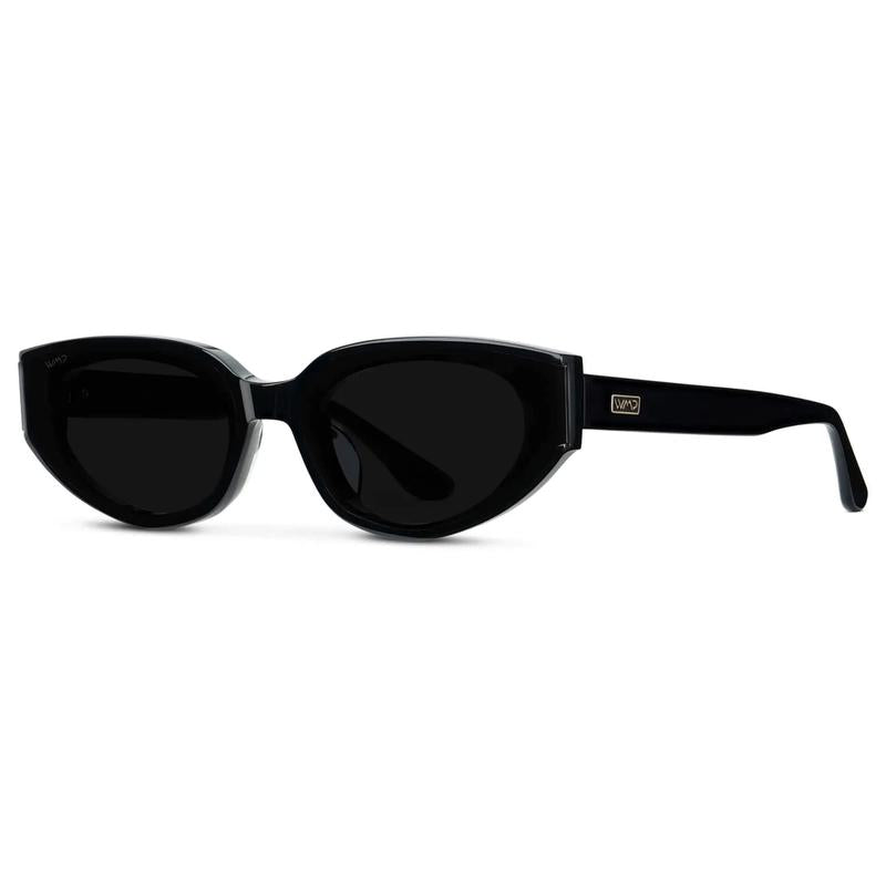 Modern Flat-Lens Cat-Eye Sunglasses – Slim Black Statement Shades