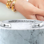 Schönes Mädchen, du schaffst schwere Dinge Manschettenarmband